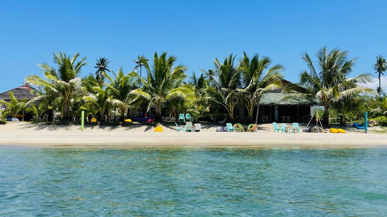 Footprints Beach Resort Agpudlos Esterno foto