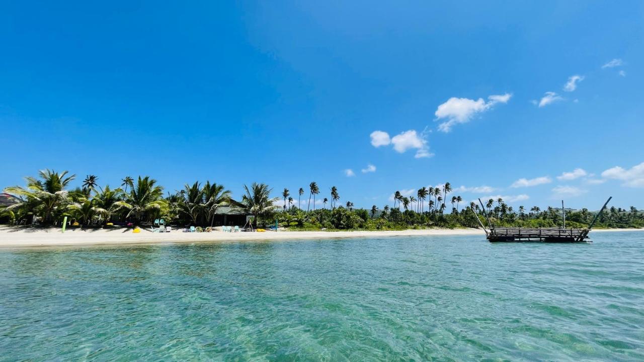 Footprints Beach Resort Agpudlos Esterno foto