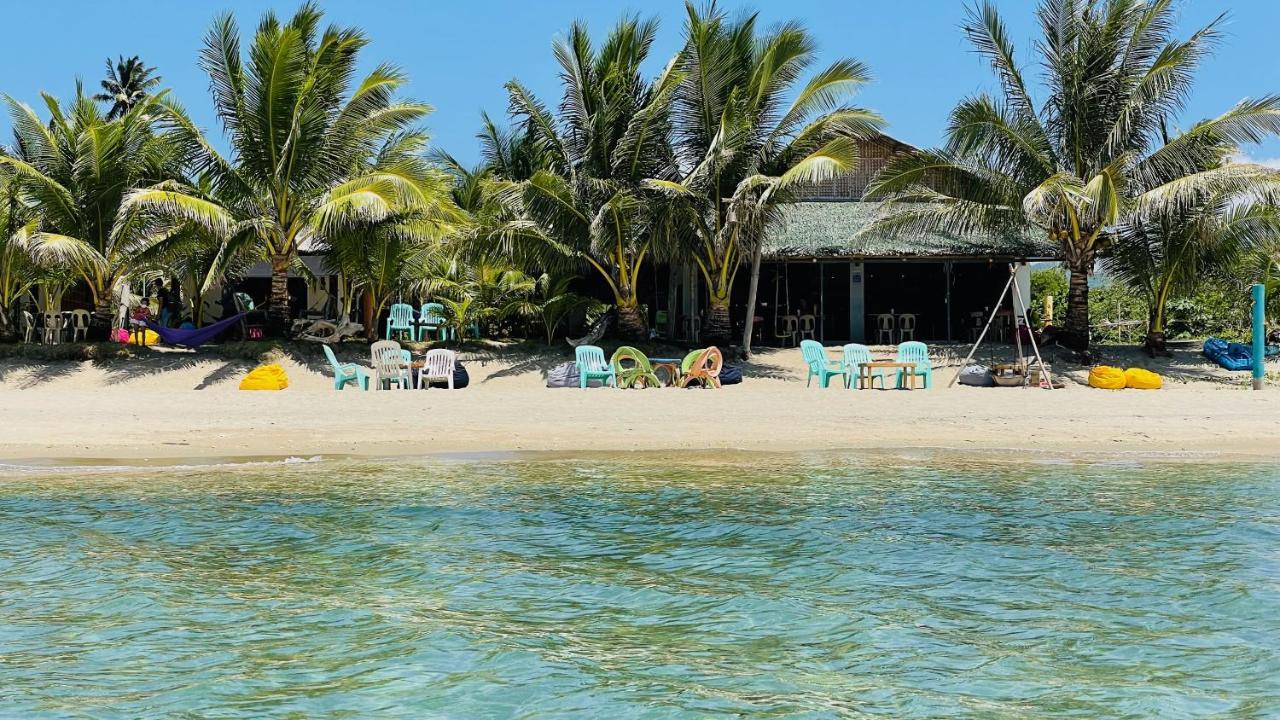 Footprints Beach Resort Agpudlos Esterno foto