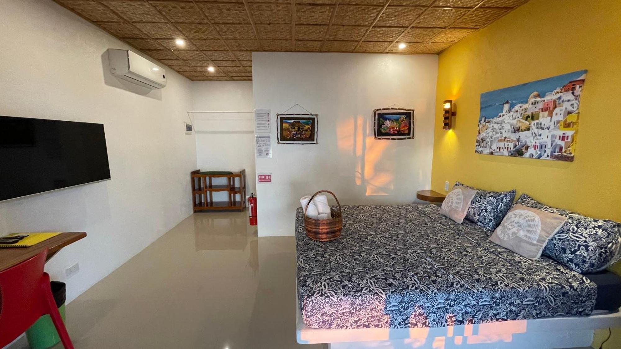 Footprints Beach Resort Agpudlos Esterno foto