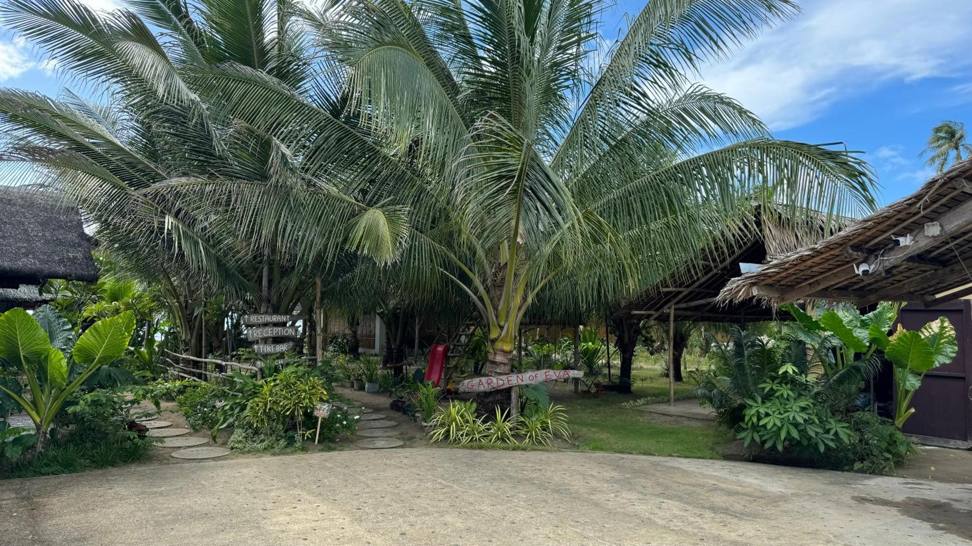 Footprints Beach Resort Agpudlos Esterno foto