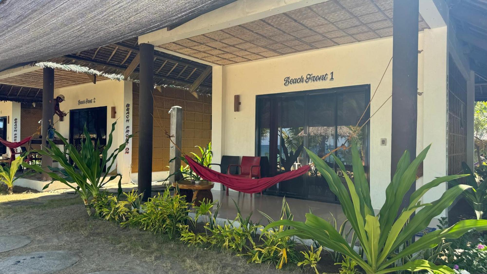 Footprints Beach Resort Agpudlos Esterno foto