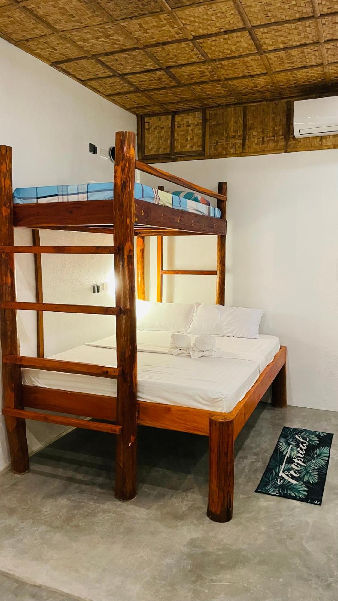 Footprints Beach Resort Agpudlos Esterno foto